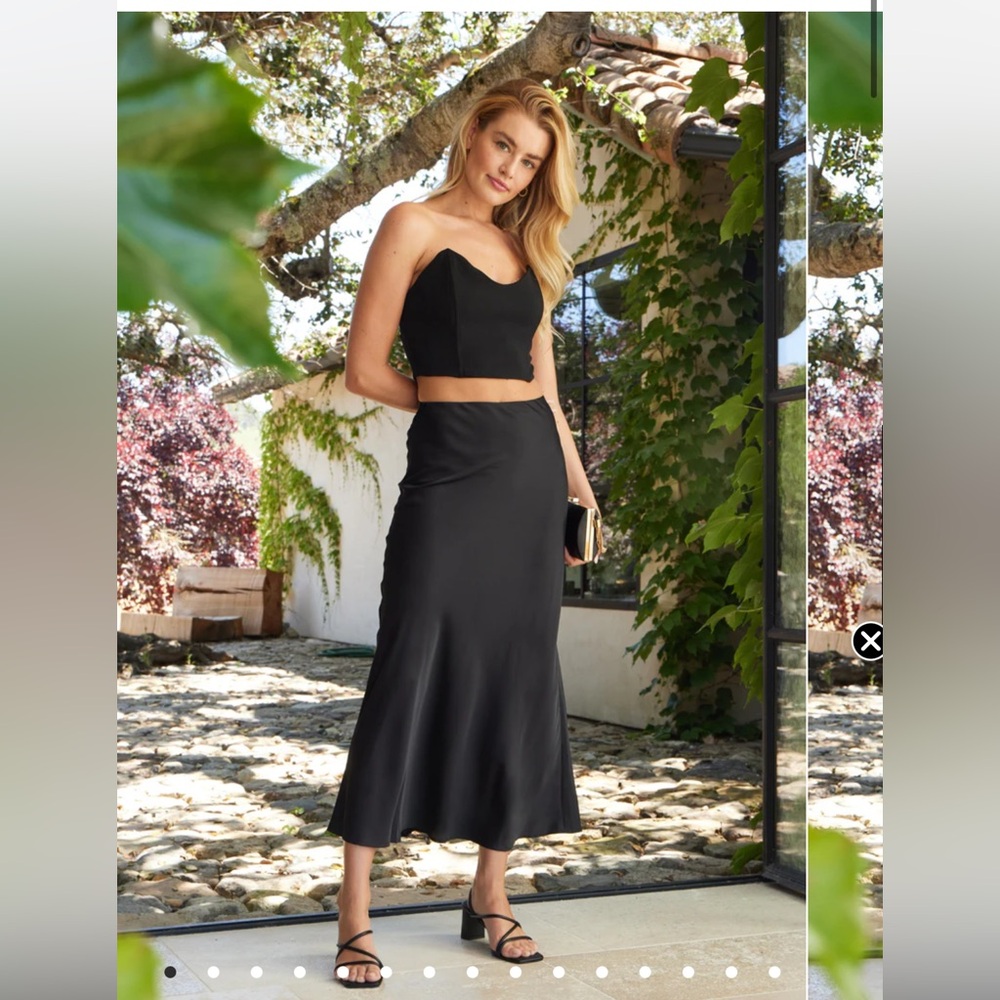Petal + Pup - NELLIE SATIN MIDI SKIRT - BLACK M